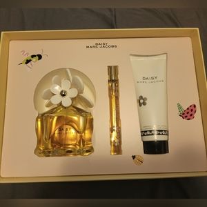 Daisy by Marc Jacobs